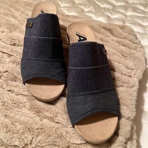 Anne Klein Sport Women’s Wedge Slip-Ons